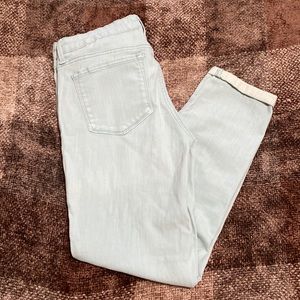 Jessica Simpson Soft Sculpt light blue jeans. Size 29